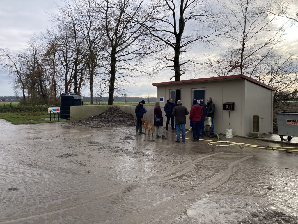 Gecombineerde wasplaats waar zowel veldspuiten als werktuigen zonder gewasbeschermingsmiddelen worden gewassen